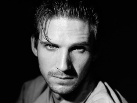 Ralph _Fiennes_Howling_Antiquity_Vintage_Toronto
